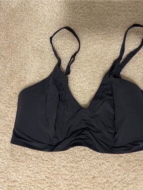 YITTY Black Wireless Bralette - Smooth Everyday Support